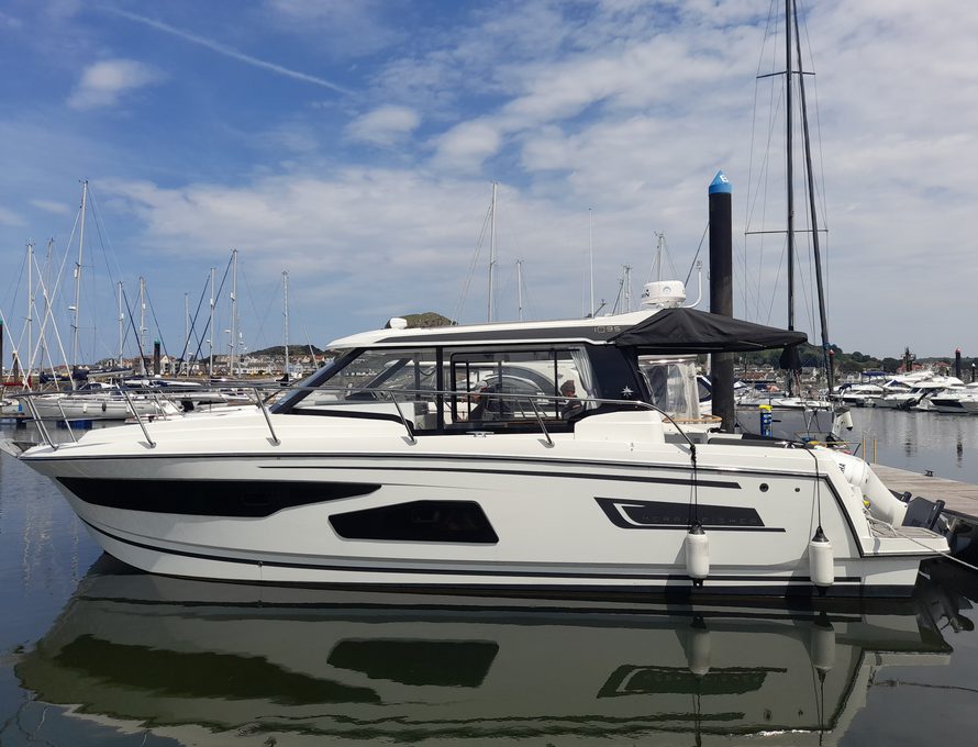 Jeanneau Merry Fisher 1095 Coupe