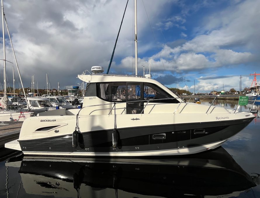 Quicksilver 905 Weekend